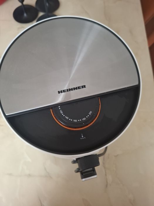 Vând airfryer la preț foarte bun