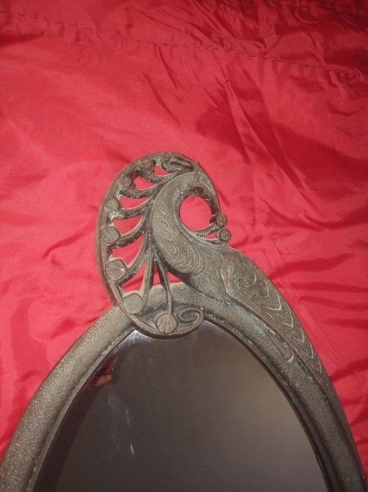 Продажа старинная зеркала павлин.