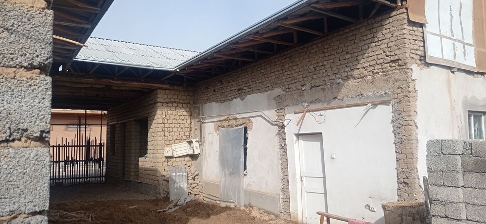 Уй сотилади Кибрай туман Г.М.Шералиев махалласи