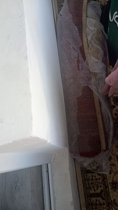 Продам б/у ковры