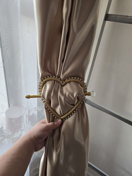 Держатель штор сердечко