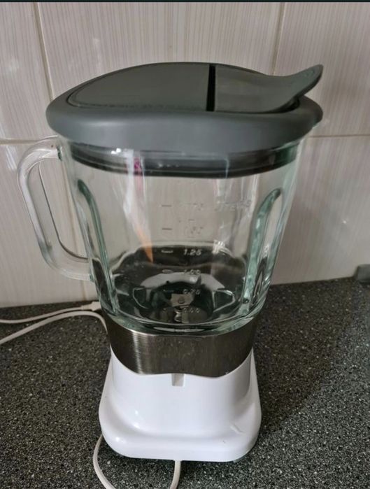 blender storcator fructe