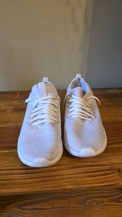 Маратонки Найк и Пума