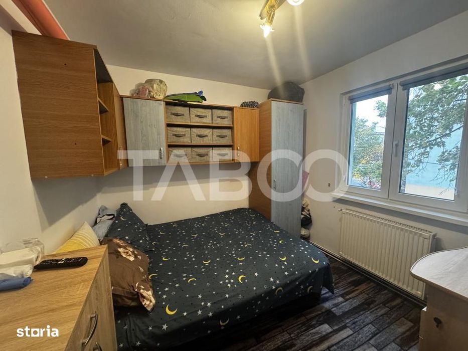 Apartament de inchiriat cu 3 camere balcon etaj 2 Mihai Viteazul Sibiu