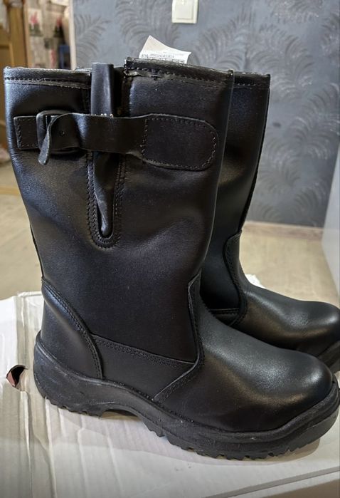 Қысқы арнайы етік