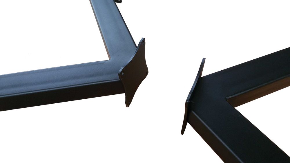 Поръчков, елегантен и вечен. Крак за маса метален модел 023