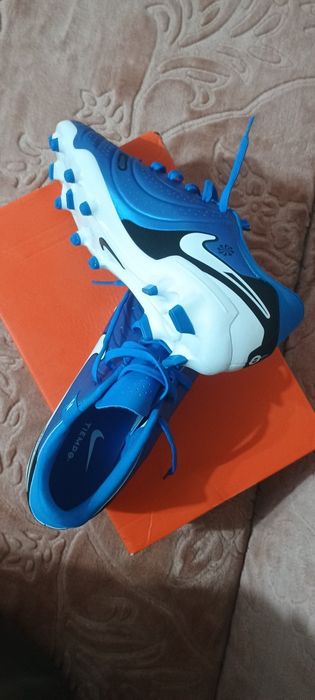 Ghete de fotbal bărbați Nike tiempo