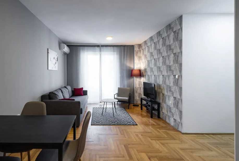 Дава се под наем Двустаен апартамент в Пловдив, Гагарин - 60 кв.м за 270.3 € - Снимка #1