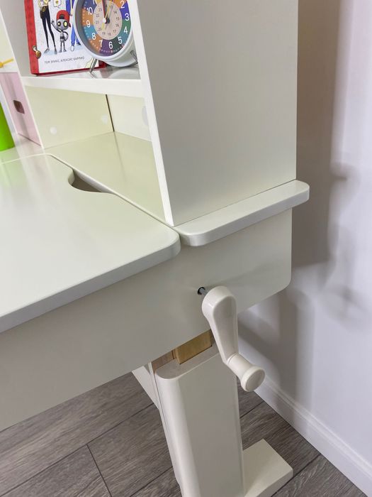 Комплект Растущая парта и стул.