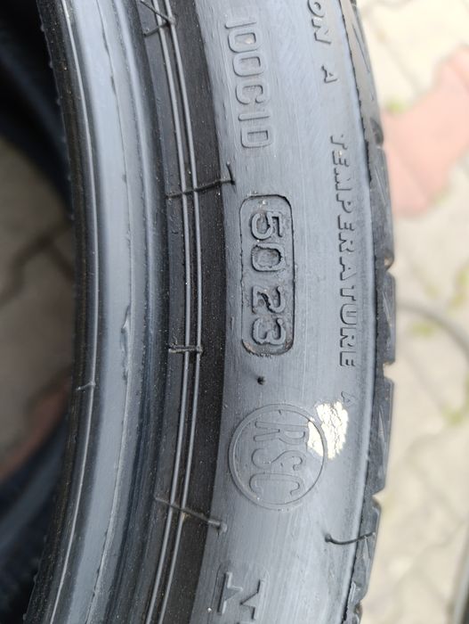 Două anvelope de vara 255 35 19 Bridgestone dot 2023 Runflat