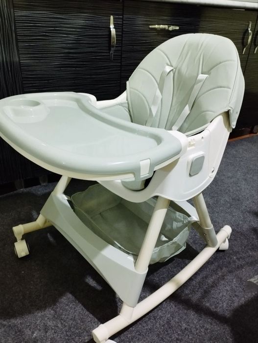 Детский стульчик для кормления