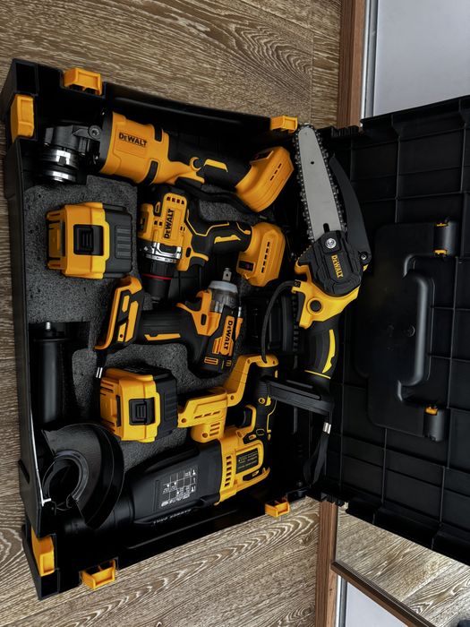 Набор электроинструментов Dewalt