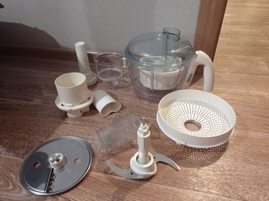 Кухонный комбайн продам