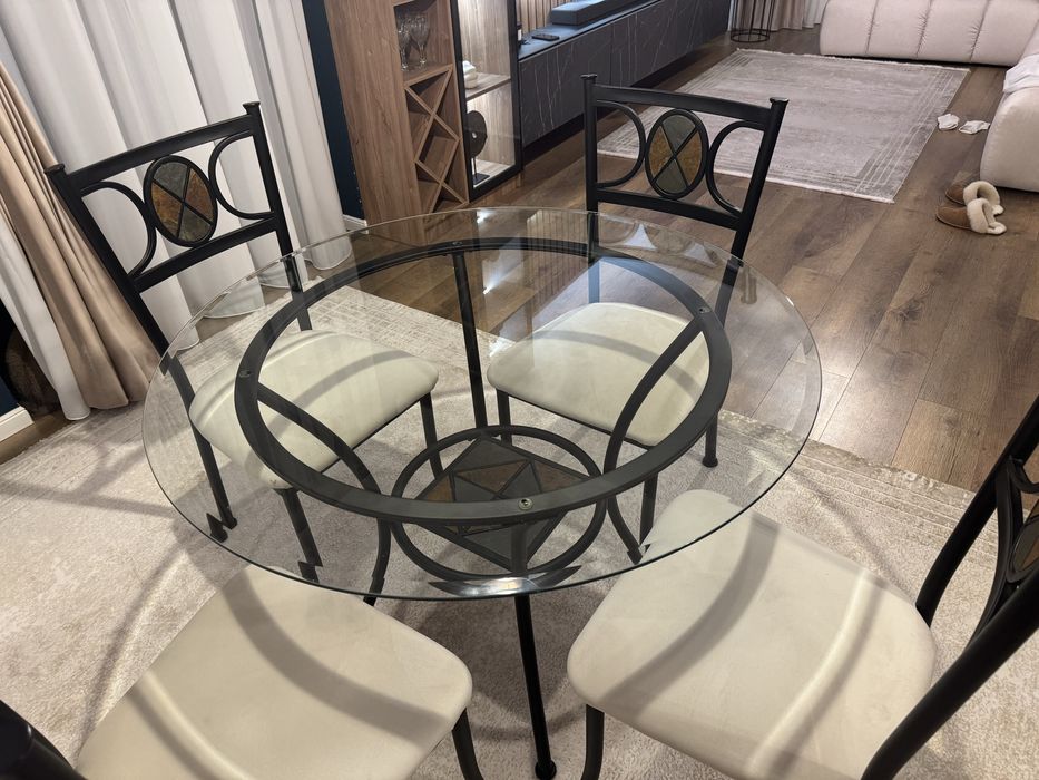 Masă dining sticlă + 4 scaune bej Mobexpert