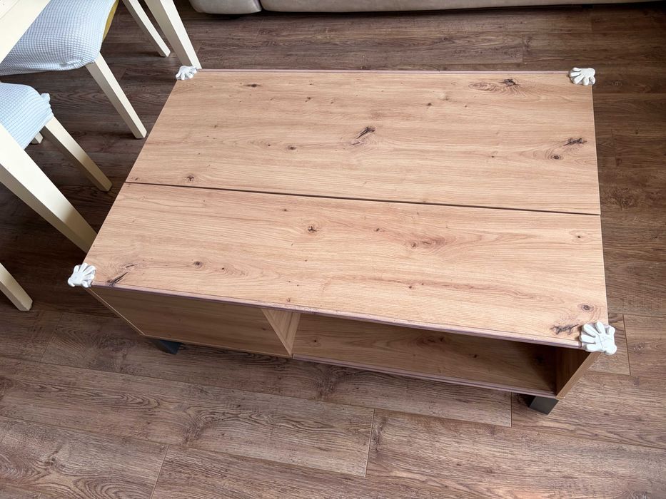 Холна маса с повдигащ се плот