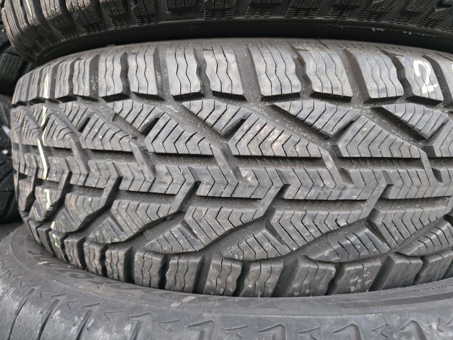 4бр Като нови зимни гуми 215 60 16 - Sebring - DOT 2024