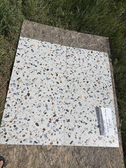 Продам кафель, керамогранит недорого.