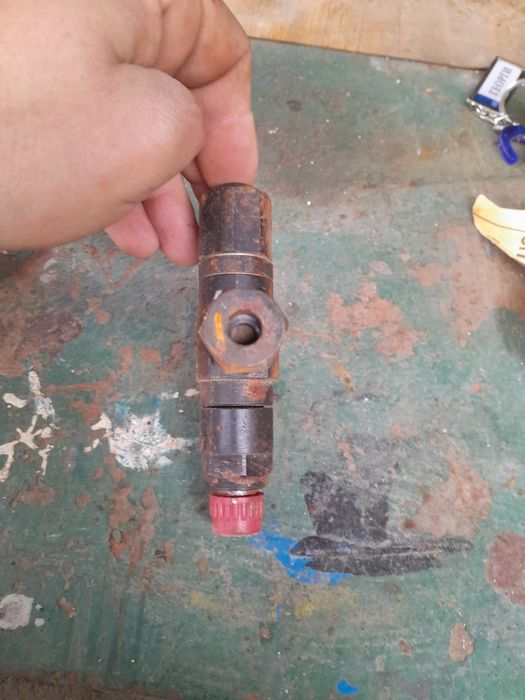 Дюзи четири  броя нови спирачен цилиндър за ifa