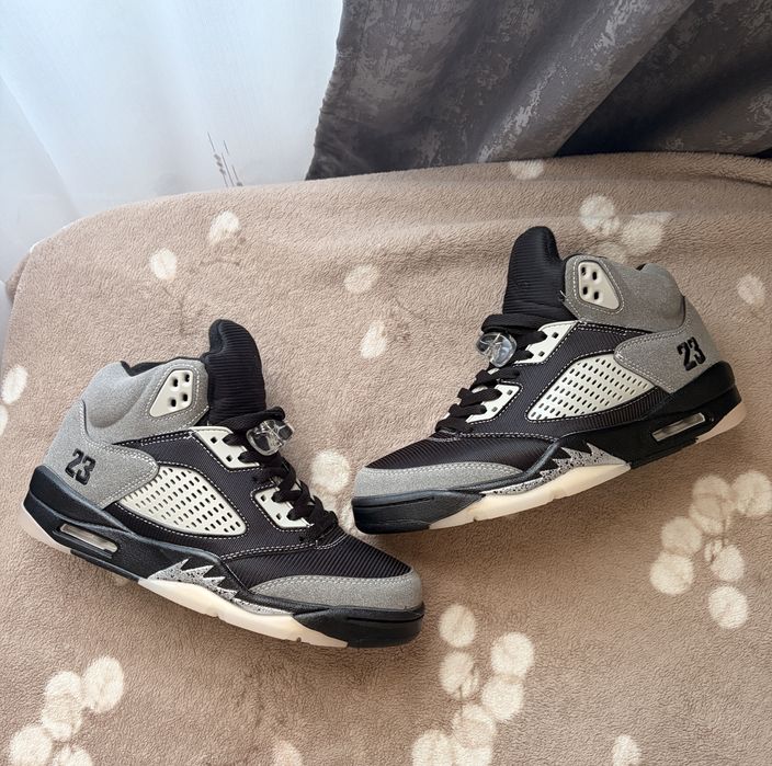 Jordan 5 black grey marimea 42 noi