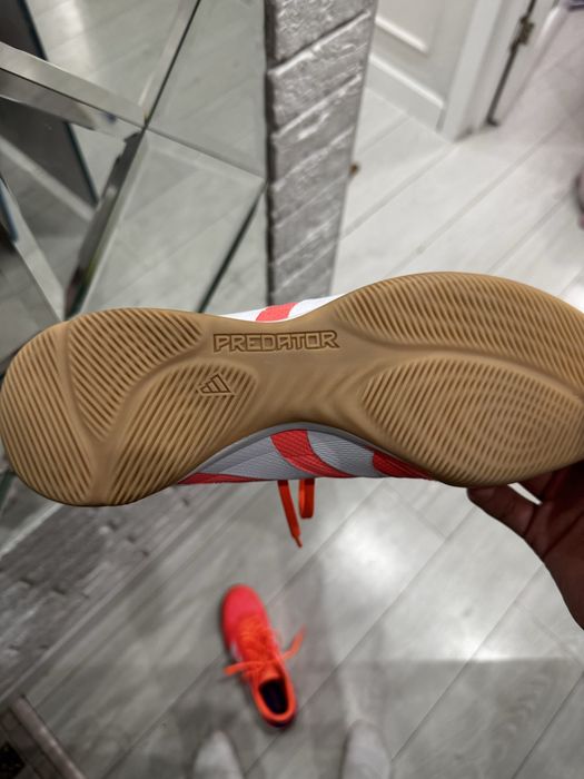 Футзалки Adidas Predator 43,3 размера