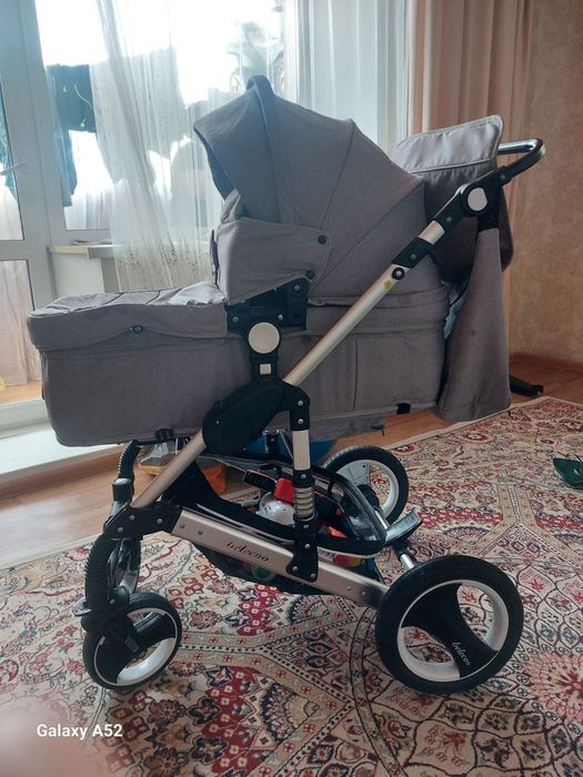 Продам детскую коляску