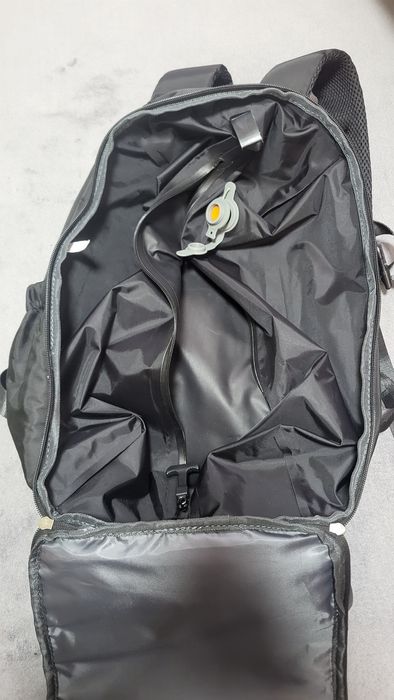 Rucsac de Călătorie cu Funcție de Vidare / Vacuum - Negru