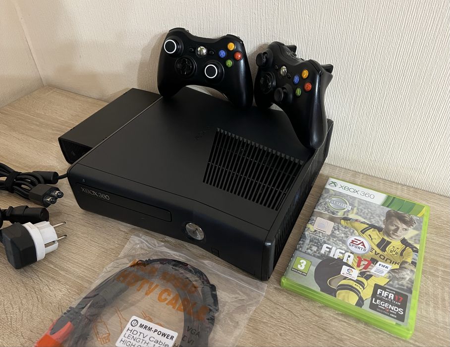 Xbox 360 SLIM + 23 игры - ПРОШИТЫЙ