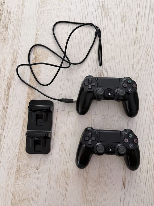 PS4 конзола Sony PlayStation 4 slim 500GB VR Комплект: VR очила+ Aim controller+ 2 move controller + camera + 21 игри