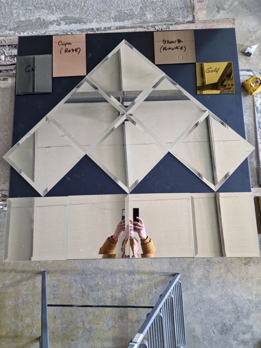 Oglinda venetiana montam si vindem