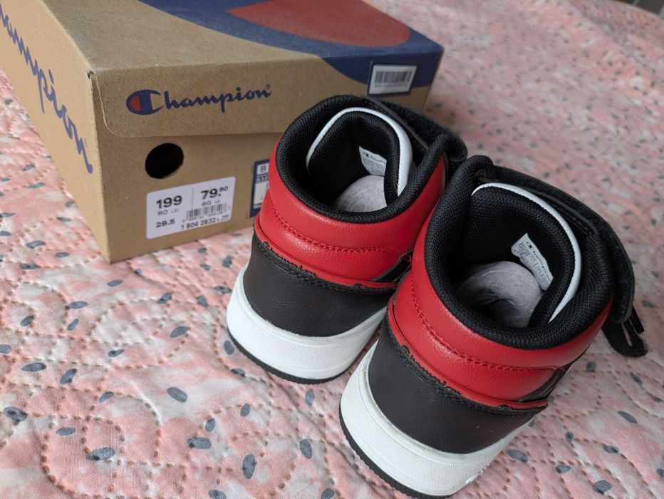 Adidasi Champion marime 29.5