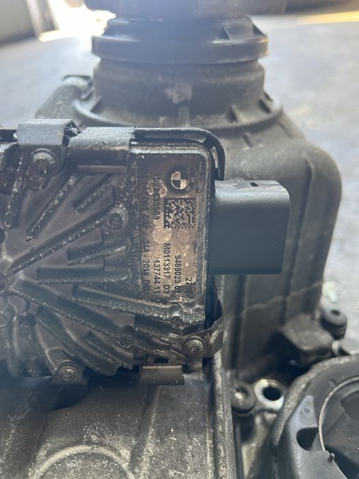 Раздатка с моторче бмв 5 г30/31 540хд 320 ( razdatka bmw g30/31 540xd