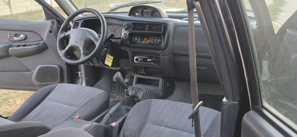 Mitsubishi L 200 climatronic 4x4 cuplaj la mare la mic Diferitial blocabil la buton
