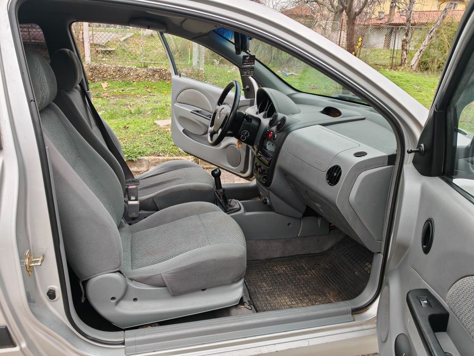 Шарволет Карлос 1.2 бензин газ 2005 година