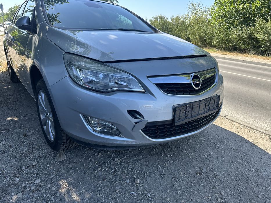 Преден капак за Опел Астра J