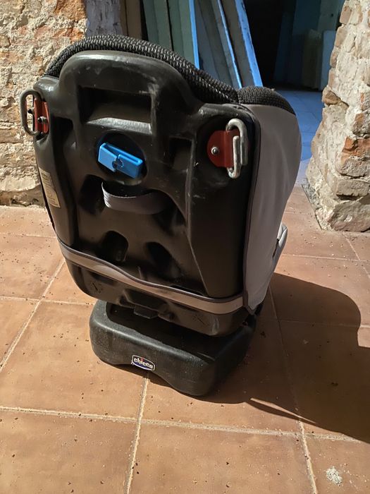 Бебешки/детско столче за кола chicco