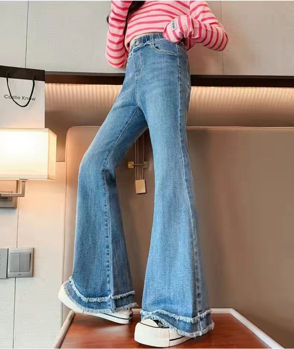 Джинсы на девочку 134 см