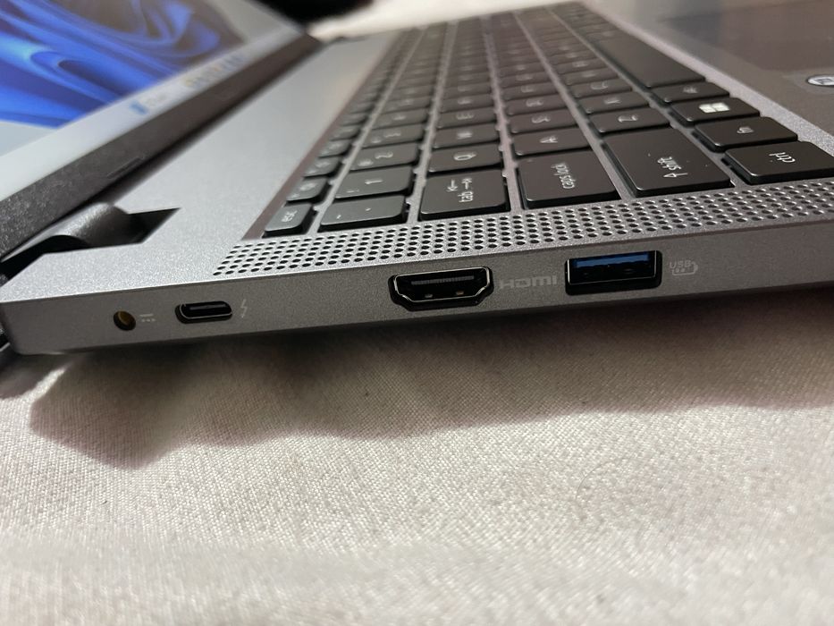 Acer TravelMate P2 16 inch • i3 Gen 13 • 64 GB RAM