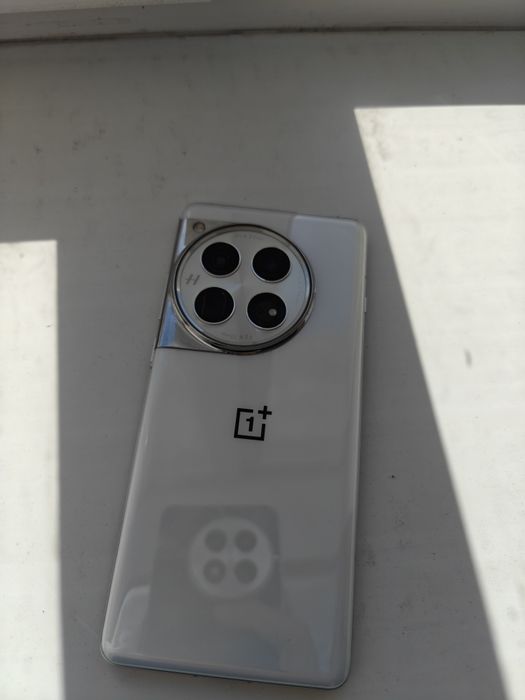 OnePlus 12 white 512+16