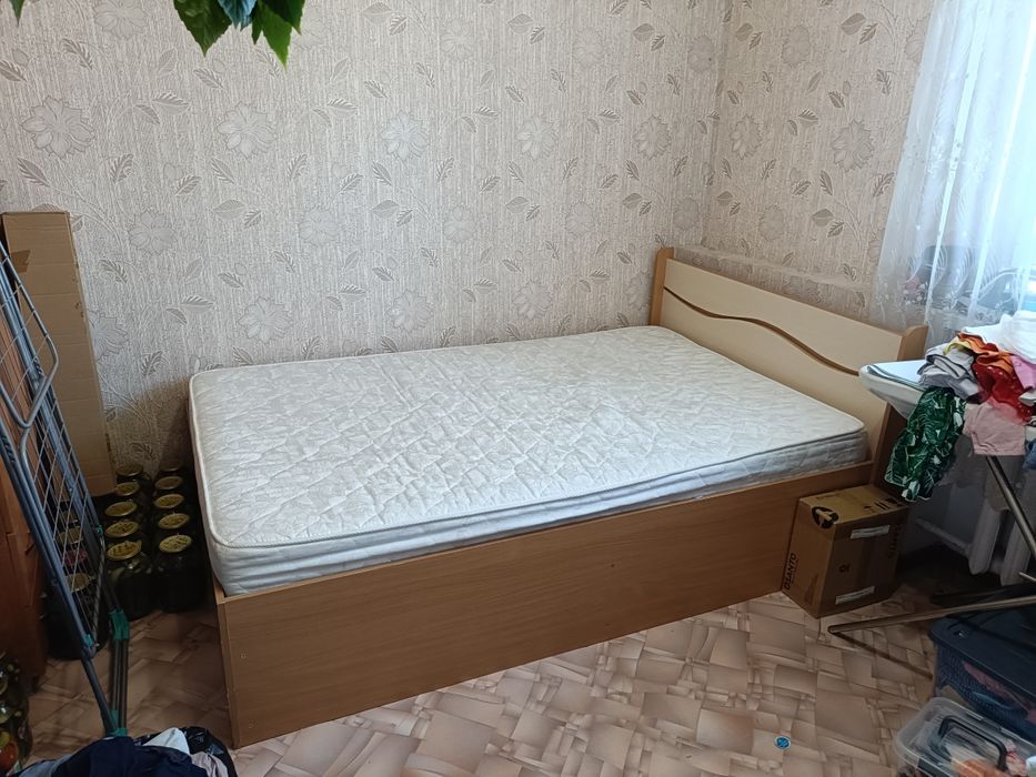 Продам кровать б/у