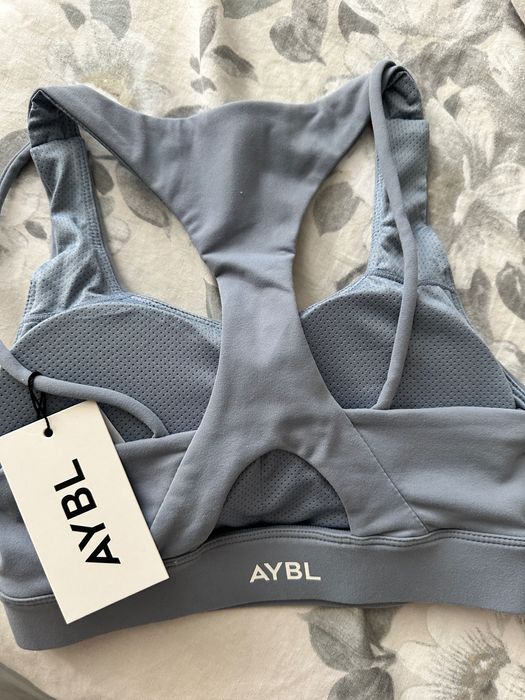 AYBL ново бюстие с етикет