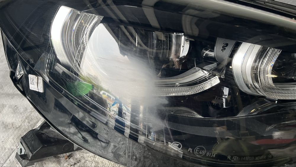 Alfa Romeo Giulia десен фар