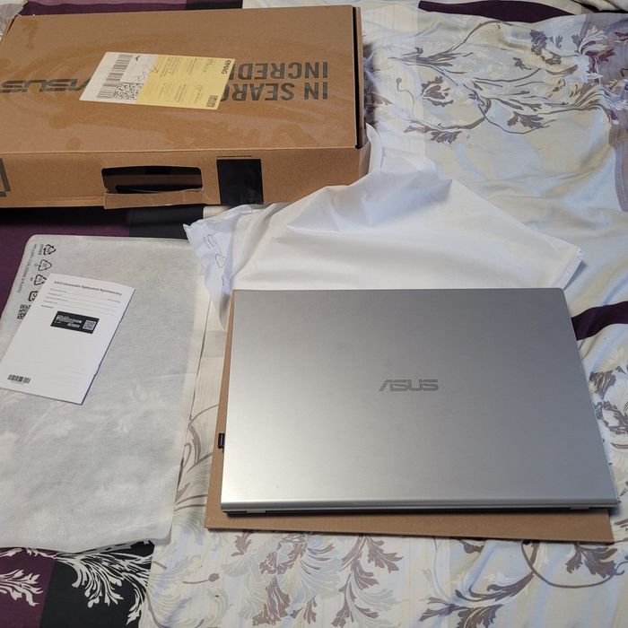 ASUS A516KA — 15.6" FHD, 8GB, 256GB SSD — ca nou, garantie pana in Nov