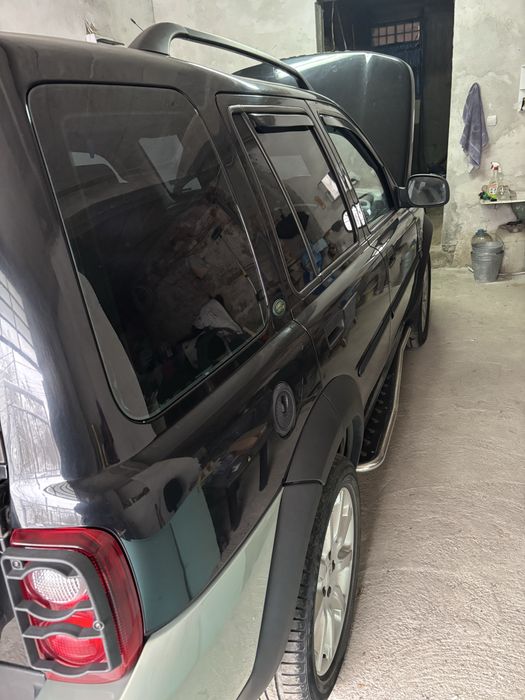 Продава Ленд ровър Фрилендър