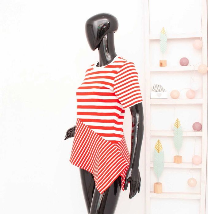 COS оригинална дамска тениска червено бяла асиметрична S