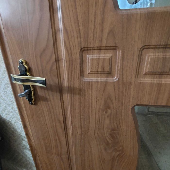 Дверь межкомнатная,отдам