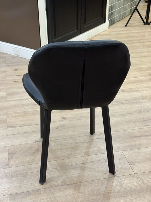 Стулья в идеальном состоянии