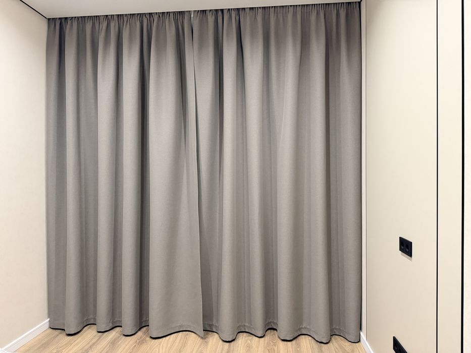 Продам шторы серого цвета новые