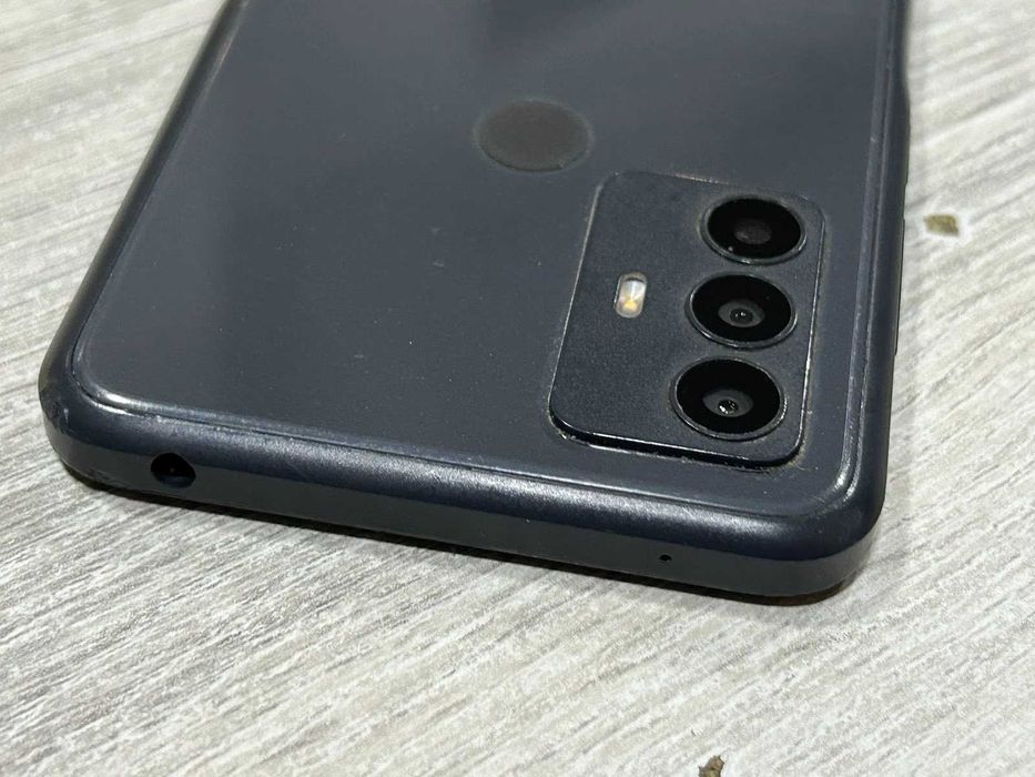 TCL 306 32GB 3GB RAM Dual