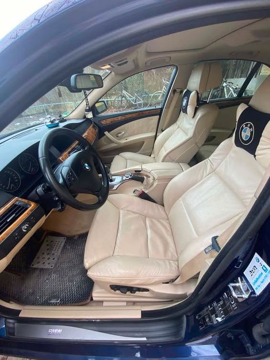 Vând BMW E60 523i an 2008 albastru