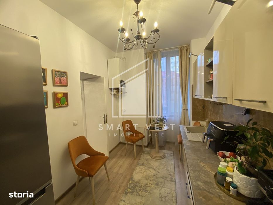 Apartament cu 4 camere | Etaj 1 | Zona ultracentrala.